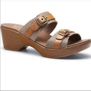 Dansko women size 8 US /38 EU Jessie clog sandals